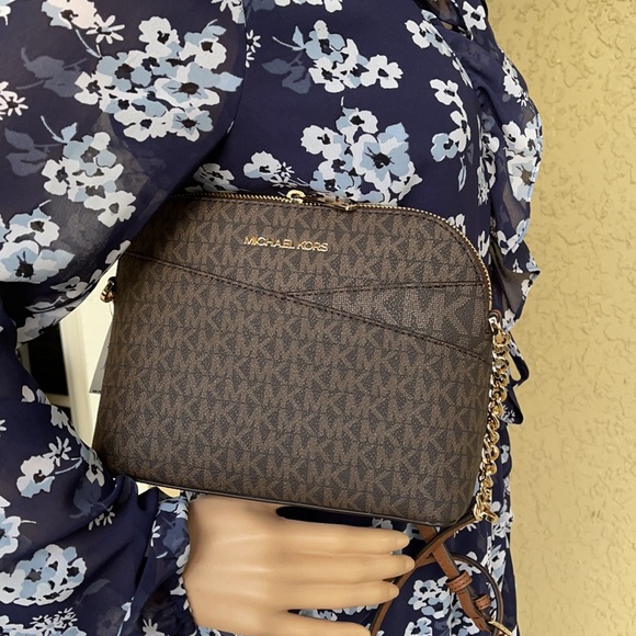 Michael Kors Jet Set Travel MD Dome XCross XBody - Picture 16 of 16